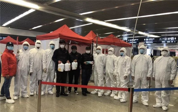 蘇州義工網(wǎng)報(bào)道：小廚大愛 --如意餛飩送愛心