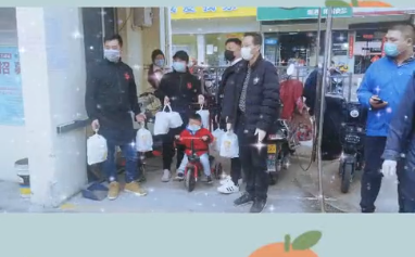 如意餛飩蘇州蘇安新村店復(fù)工第一天，為社區(qū)工作人員送上愛心餛飩