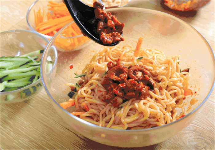 [餐飲加盟店]夏日“快手懶人涼面”，賊好吃，簡單易做