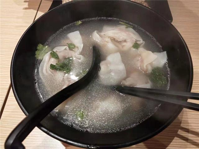 如意餛飩：鮮香餛飩暖入胃，便勝卻人間無數