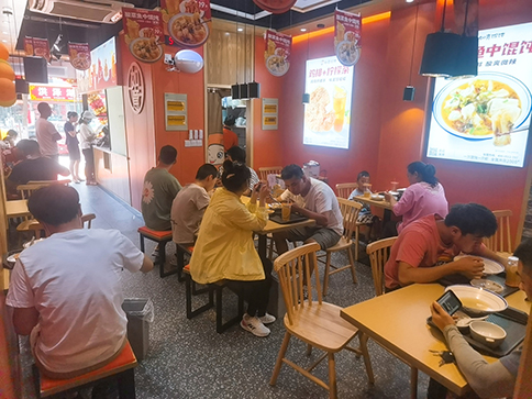 餐飲店的經(jīng)營(yíng)者如何充分的調(diào)動(dòng)員工的積極性