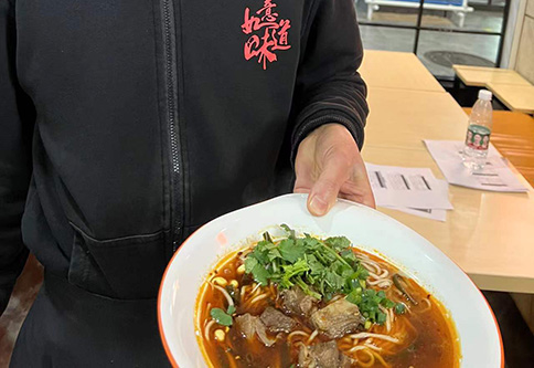 無錫江陰區(qū)區(qū)域紅燒牛肉面，重慶小面，豌雜面新品培訓并考核通過