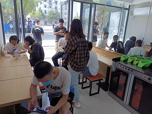 武漢警官職業(yè)學(xué)院校內(nèi)店盛大開(kāi)業(yè)